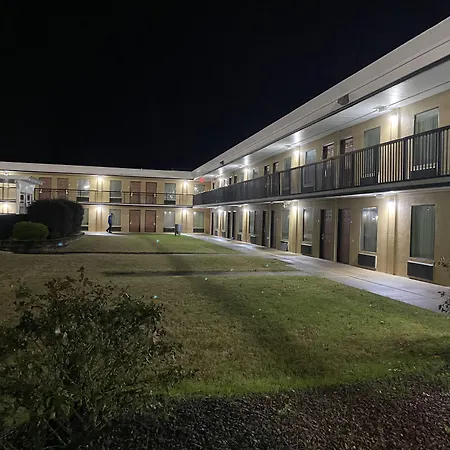 Quality Inn Elizabeth City Near University-3